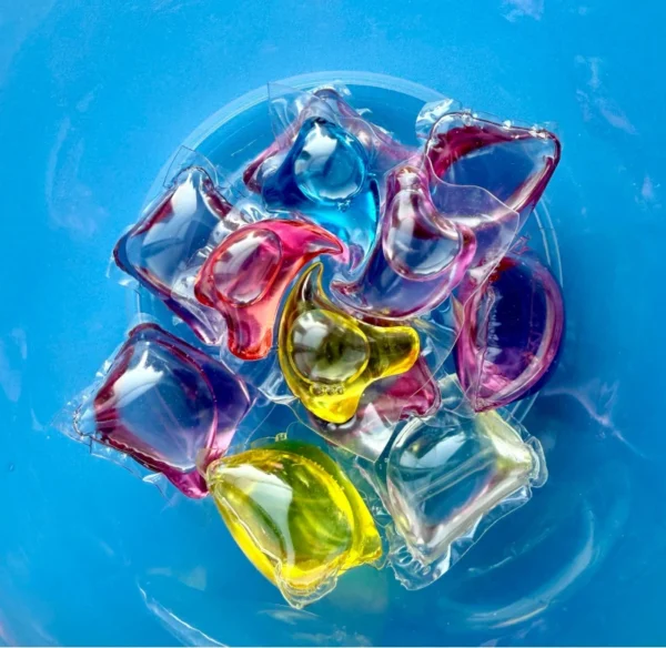 OEM-Private-Label-Laundry-Detergent-Pods-Washing-Capsule-Pod-4-In1-Laundry-Beads-Apparel-Cleaning-Liquid-Gel-Pinegel