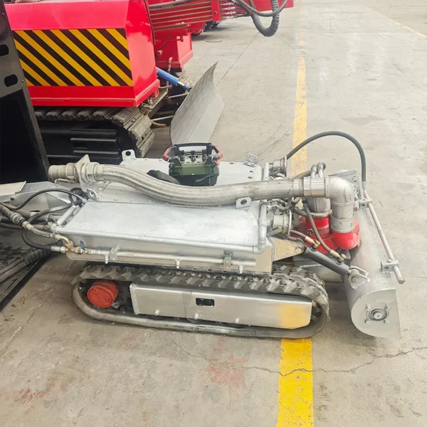Small-Size-Pipeline-Dredging-Robot-for-Underground-Drainage-Silt-Removal