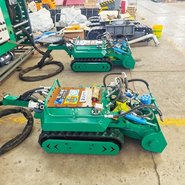 Waterproof-Tracked-Dredging-Robot-1250mm-500mm-for-Sewer-Pipe-Dredging-Machinery